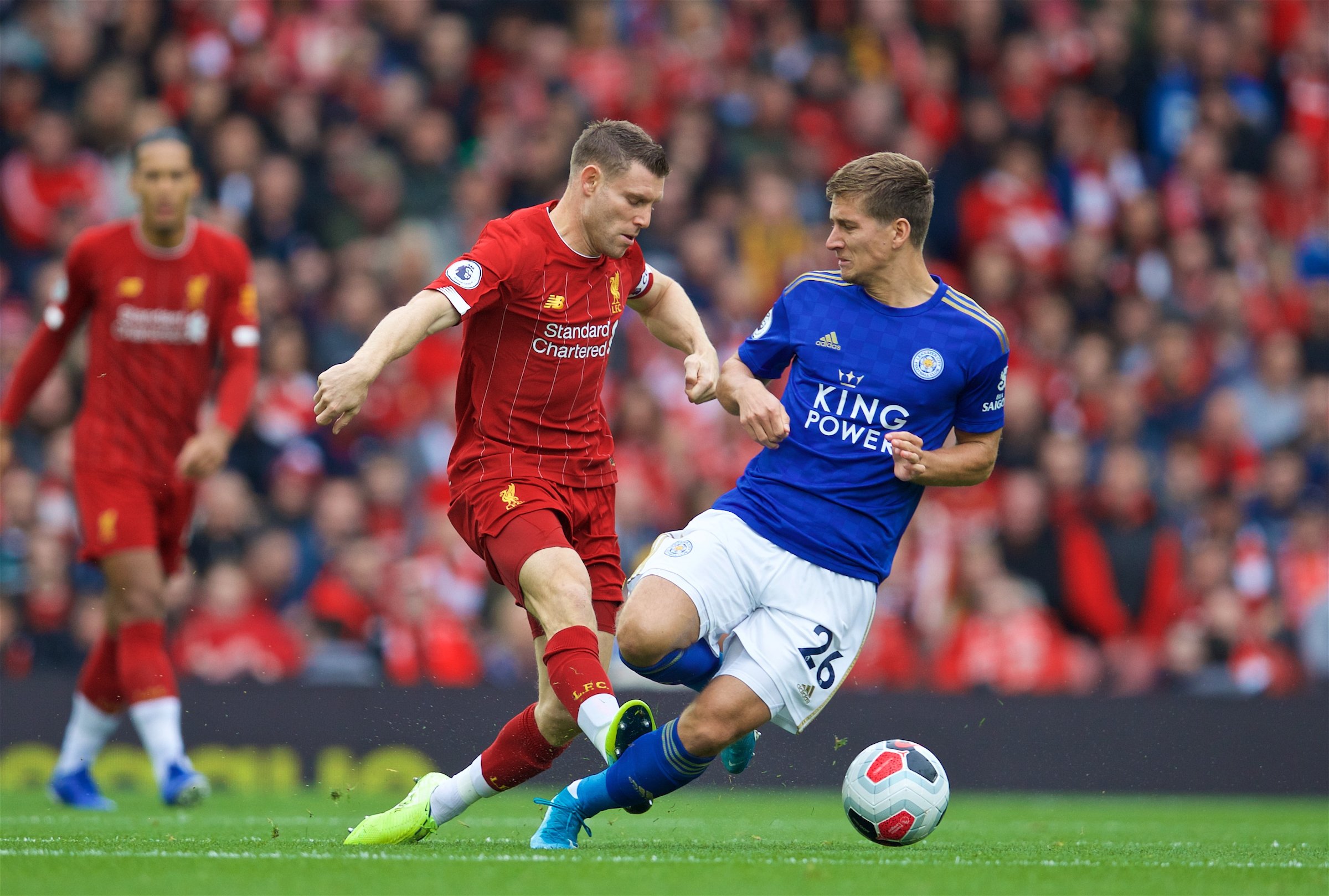 的人面前 的人面前